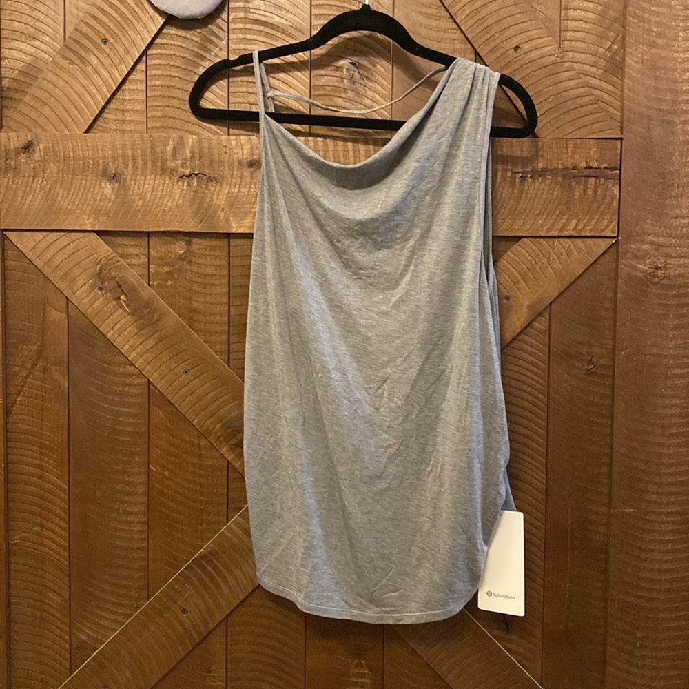 lululemon Dare to Drop Tank Grey